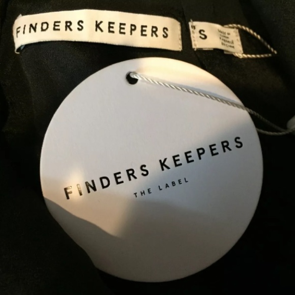 🆕 NWT Finders Keepers Begin Playsuit in Black - Picture 8 of 8